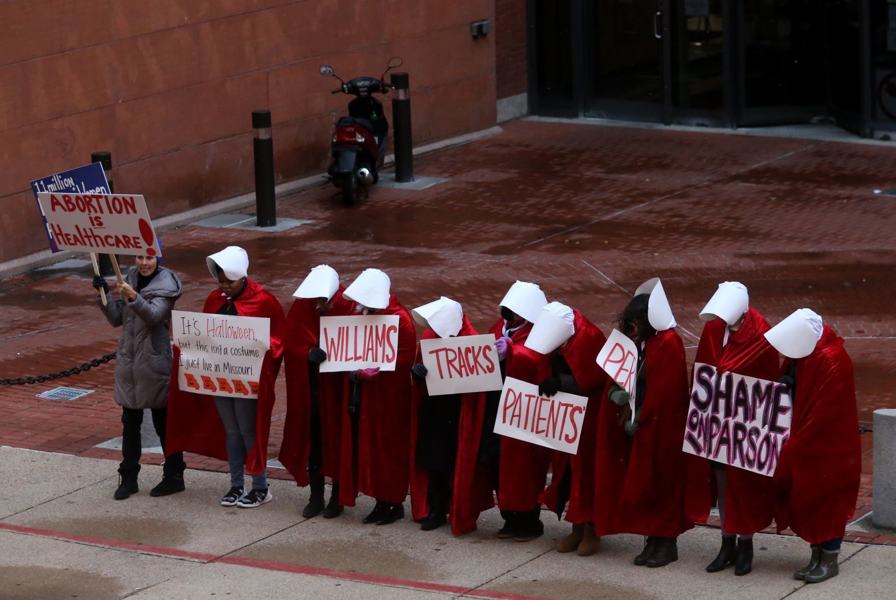 Day 4 - Hearings on fate of Missouri's lone abortion clinic